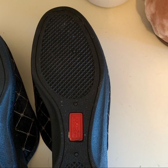 Tender Tootsie size 8 slippers - Picture 4 of 6